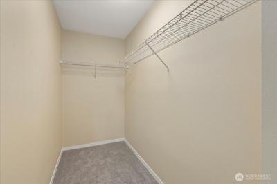 Listing images
