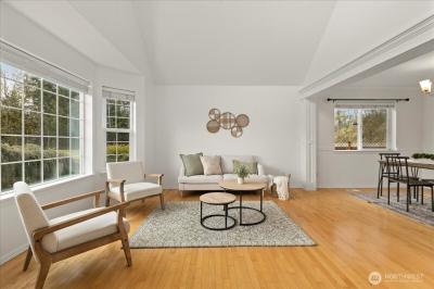 Listing images