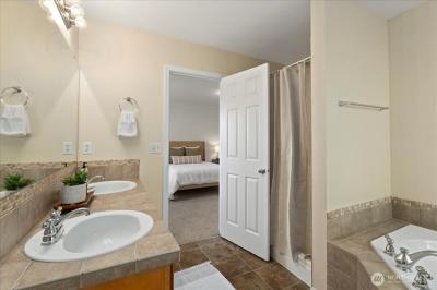 Listing images