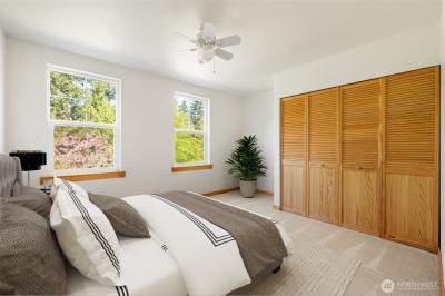 Listing images