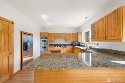 Listing images