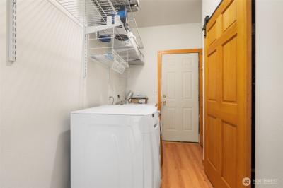 Listing images