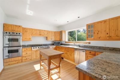 Listing images