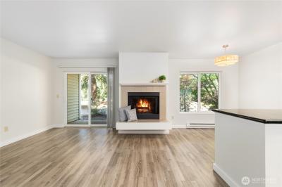 Listing images