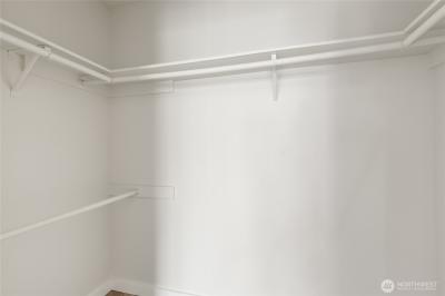 Listing images