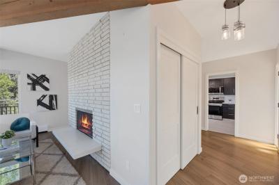 Listing images