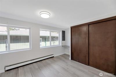 Listing images