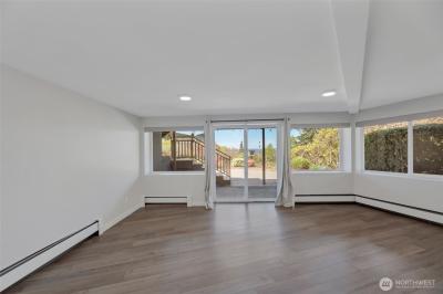 Listing images