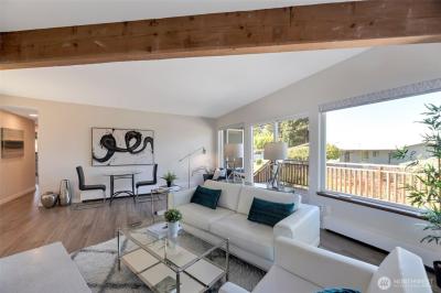 Listing images