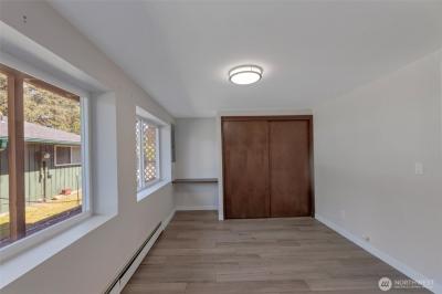 Listing images