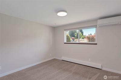Listing images