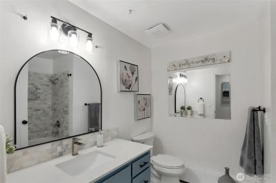 Listing images