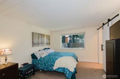 Listing images