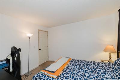 Listing images