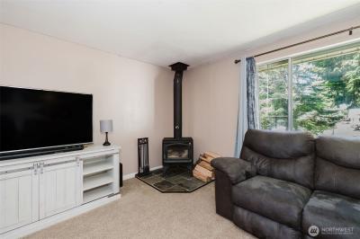 Listing images