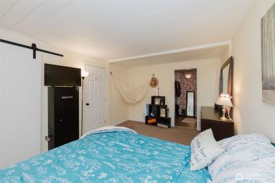 Listing images