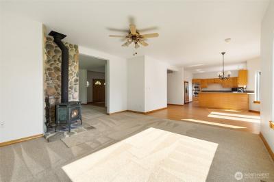 Listing images
