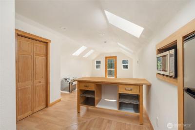 Listing images
