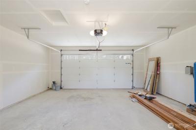 Listing images
