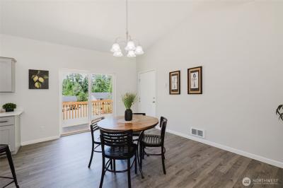 Listing images
