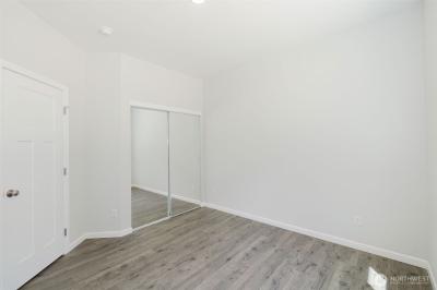 Listing images