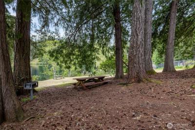 Listing images