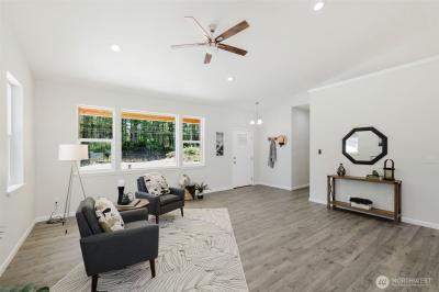 Listing images