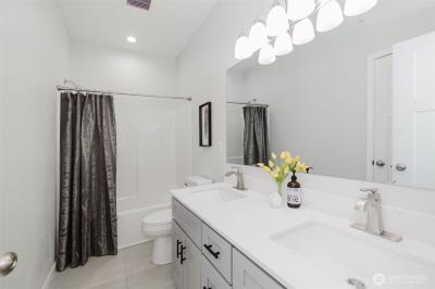 Listing images